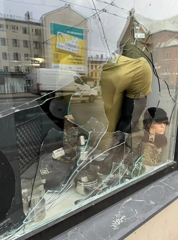 Stikla pakešu nomaiņa